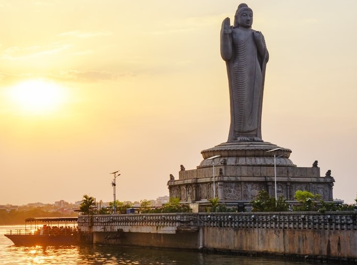 Hussain Sagar Lake - Hyderabad - must visit place