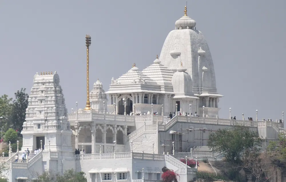 Birla Mandir Hyderabad temple view
(Famous temples in Hyderabad)