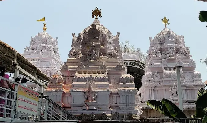 Sri Raja Rajeshwara Swami Temple - Vemulawada, Telangana
