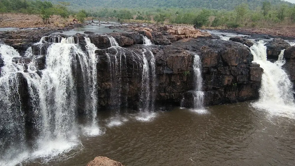 Best Places to Visit Near Hyderabad in Monsoon (2026 Guide) 7 Bogatha Waterfall (also called as Telangana Niagara)